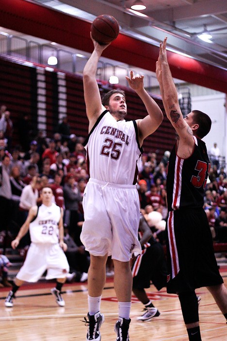 Gibler scores 4.9 points per game for Central Washington.