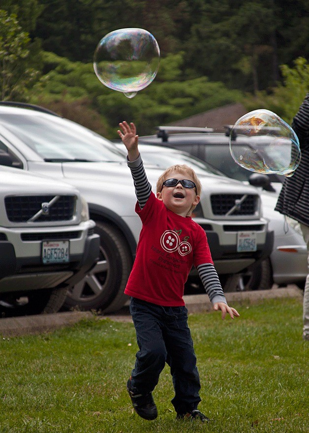 The Island Cooperative Preschool returned the ever-popular Bubble Day event to Battle Point Park Saturday