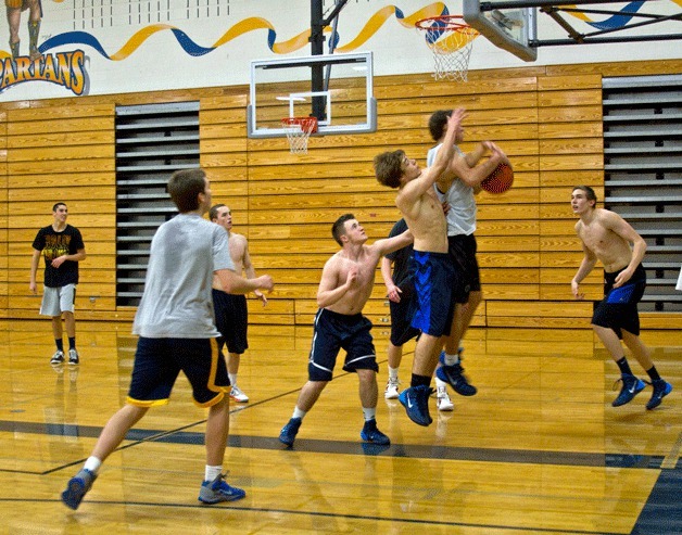 The Spartans scrimmage during a recent practice session.