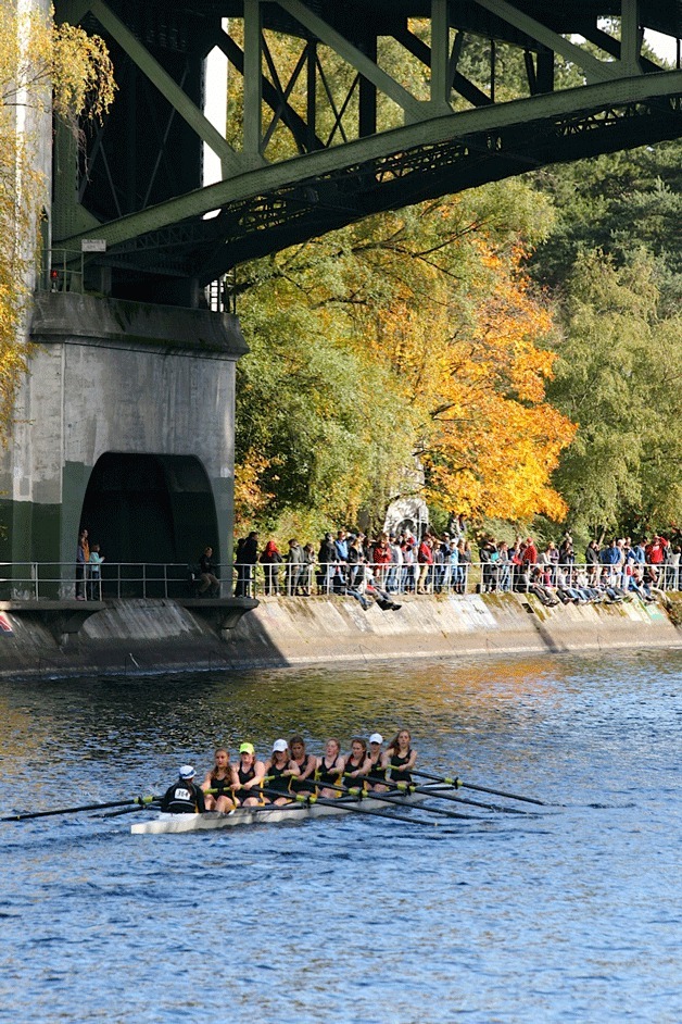 Bainbridge Second Girls Varsity 8+ rowed to a strong finish in Seattle’s Head of the Lake Regatta.