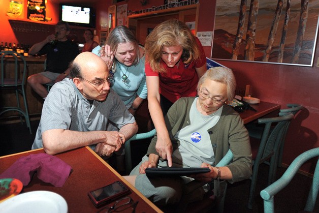 (L-R) Bainbridge Councilor Barry Peters