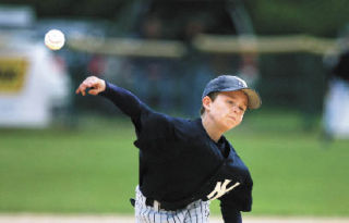 Yankees beat Red Sox ... for Bainbridge Little League title