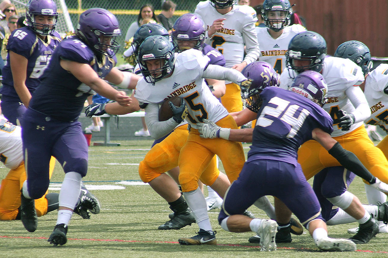 Vikings edge Spartans in comeback win in football season opener