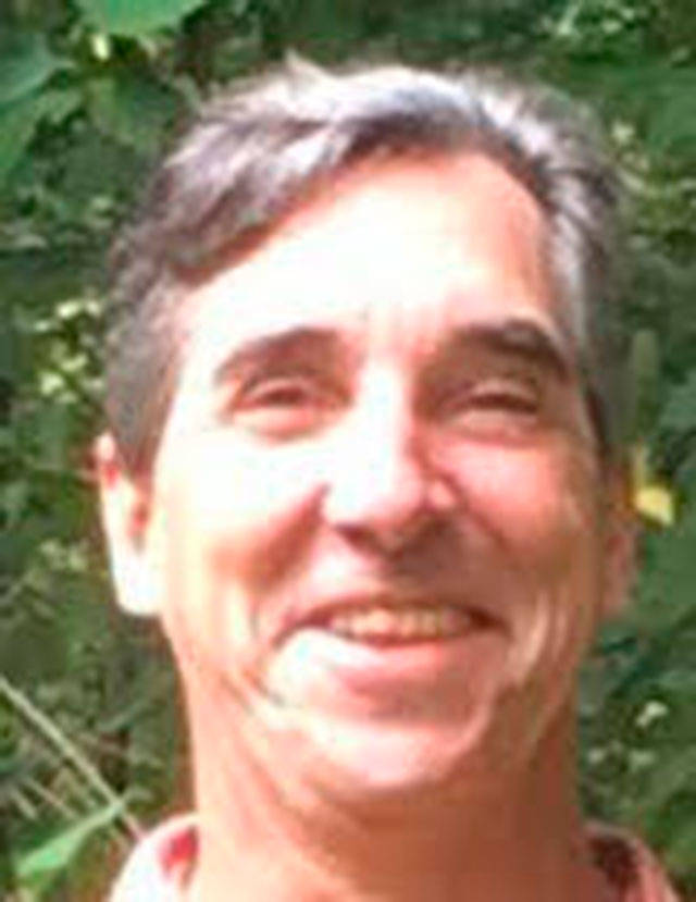 Bainbridge park board commissioner throws hat into Bainbridge council race