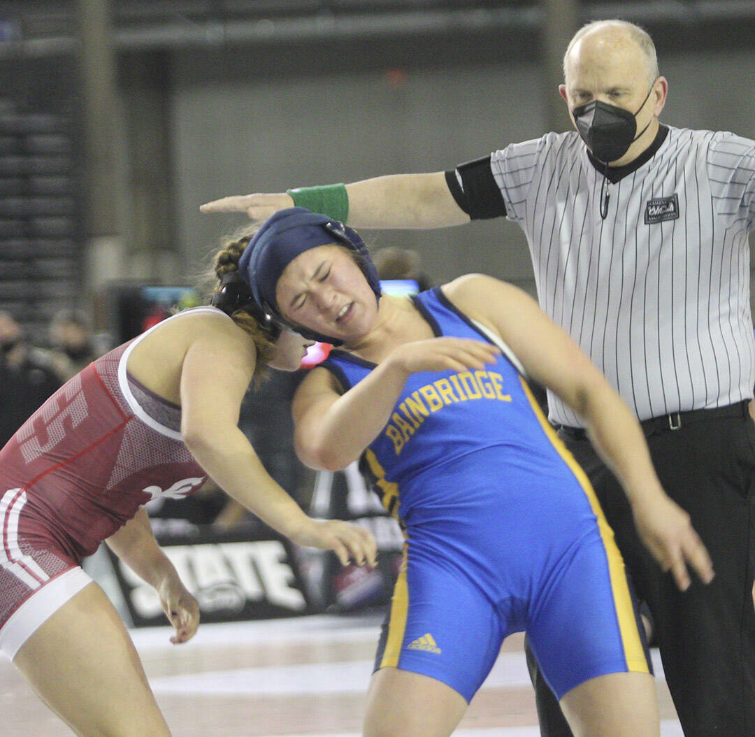 Monica Kaiser of South Kitsap breaks away from Aubrie Aukland’s control.