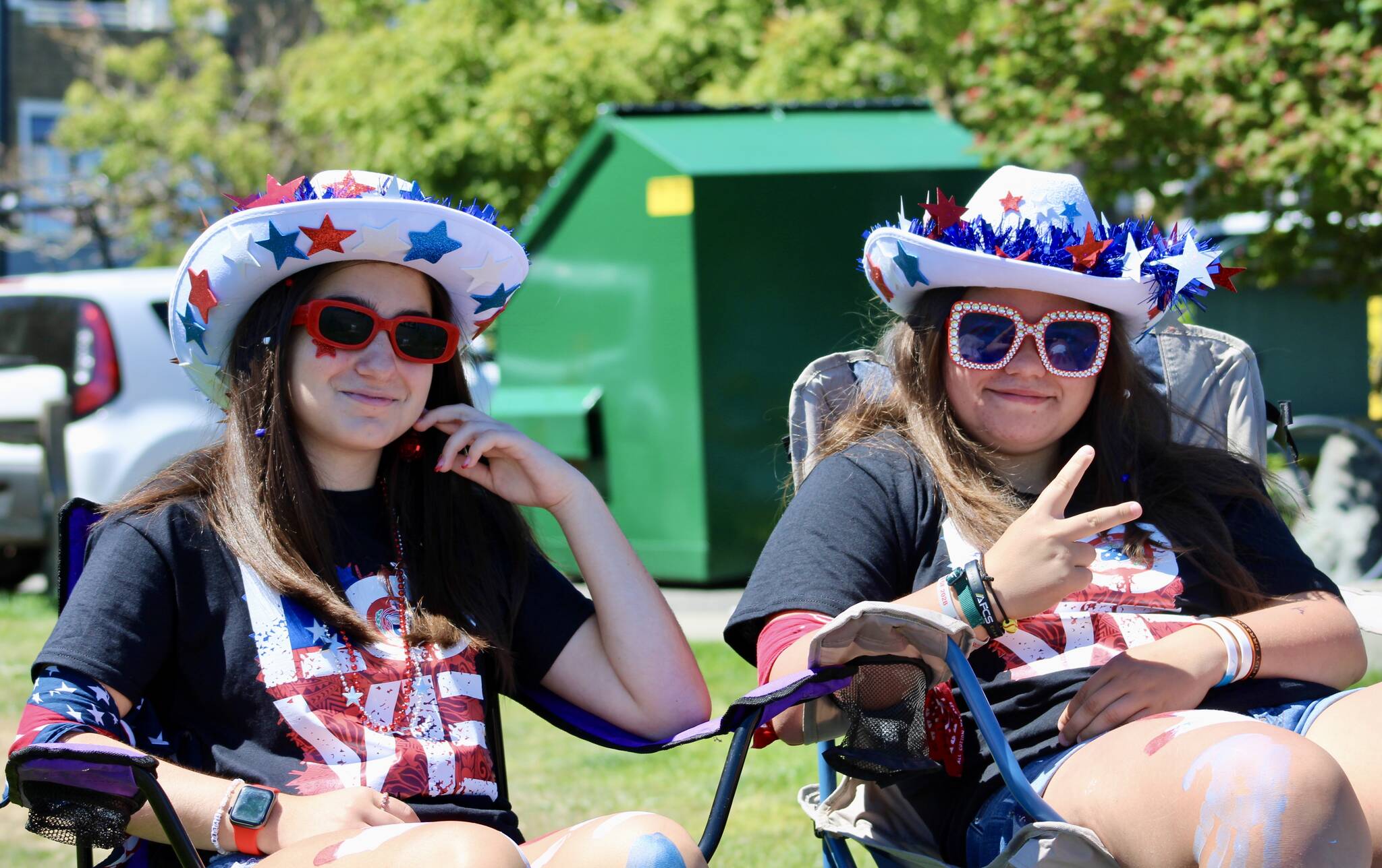 Brooklynn Peterson, left, and Taylor Bailey are chillin' by the water in Manchester.