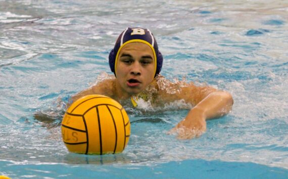 Elisha Meyer/Kitsap News Group photos
Sophomore Lucas Cuellar-Carpenter gains possession of the ball in the first half against Curtis.